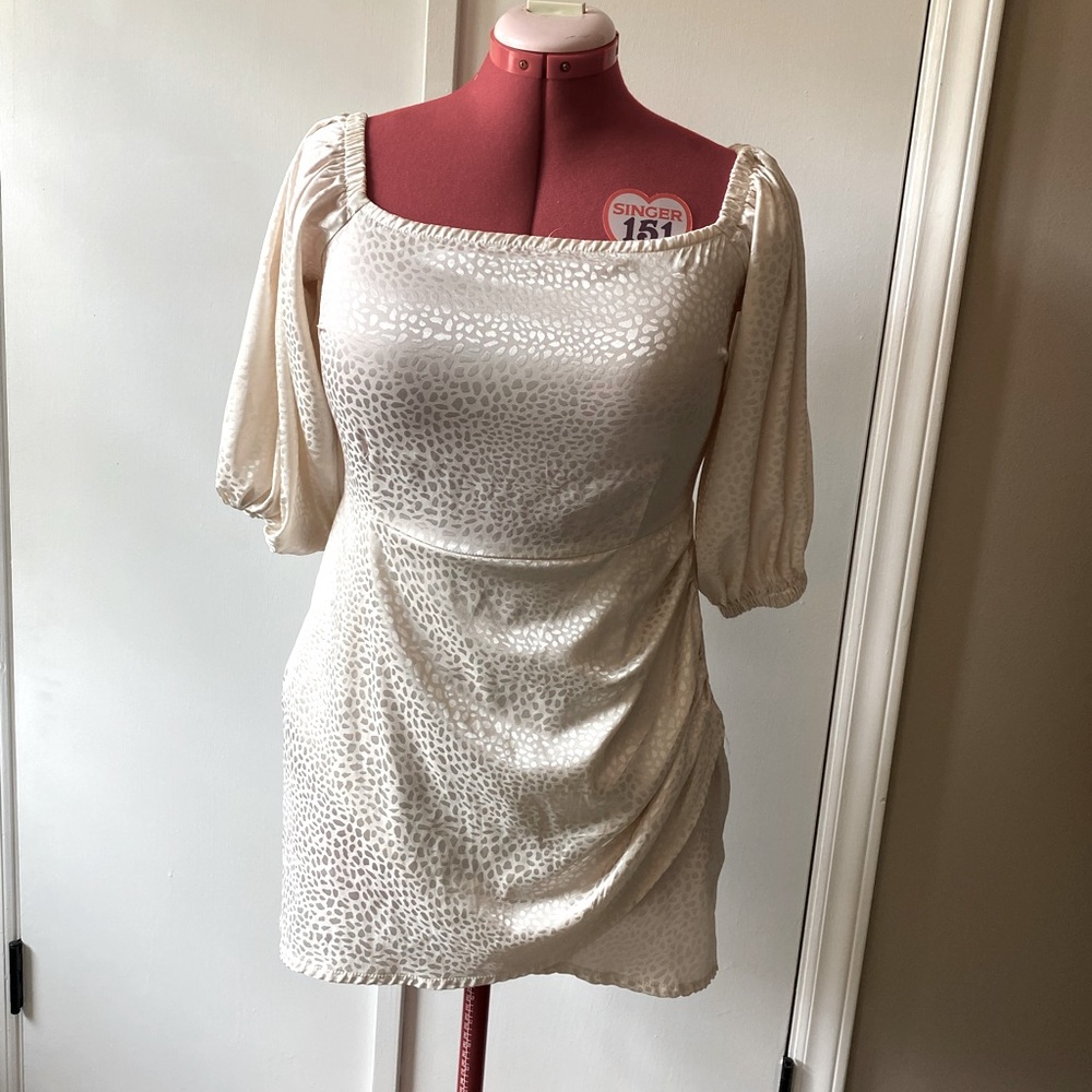 Saint Genies white leopard print dress
